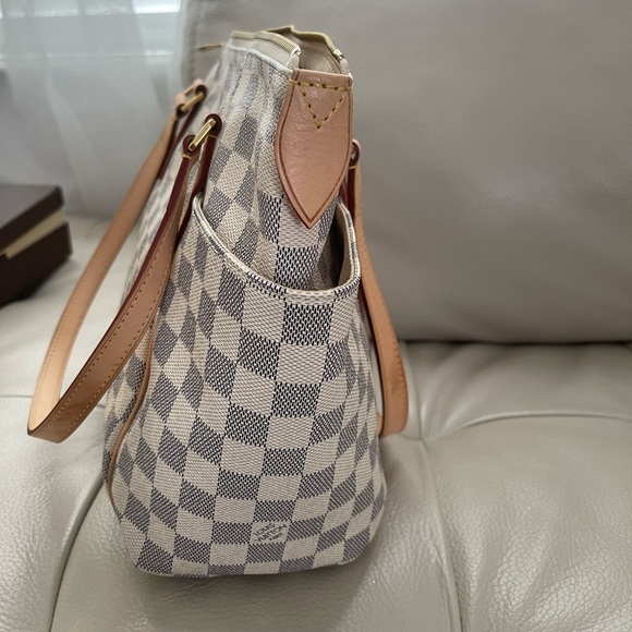 ✅SOLD✅ 🔥Rare🔥 Authentic Louis Vuitton Totally PM - Picture 5 of 10